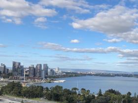 2020-05-18 View to Swan River & Perth city from King's Park